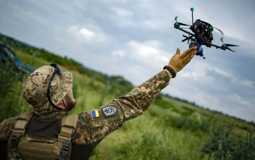 безпілотники, виробництво дронів, Україна, Китай, оборонні технології