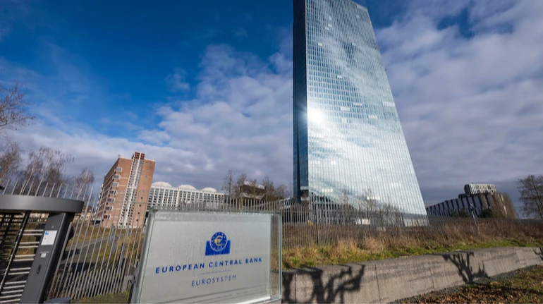 ЄЦБ, Єврогрупа, єврозона, фінанси