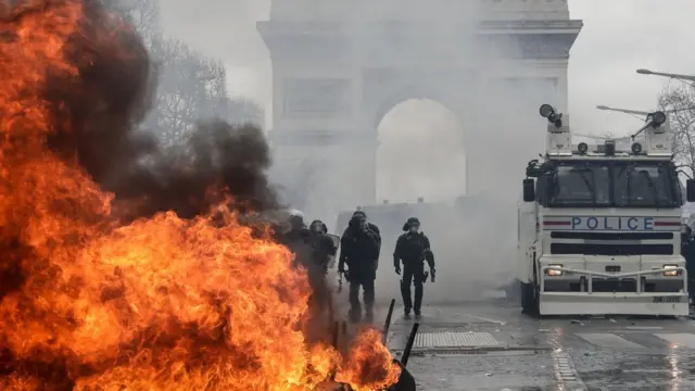 Франція, протести, профспілки, вартість життя, державні послуги